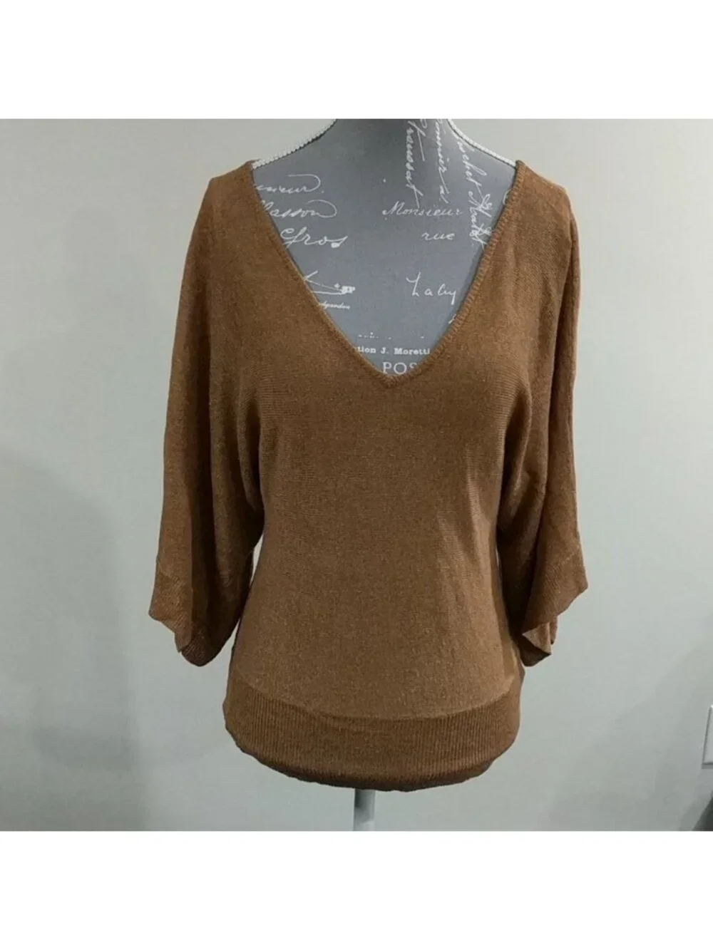 Nic+Zoe sheer v-neck knit shirt